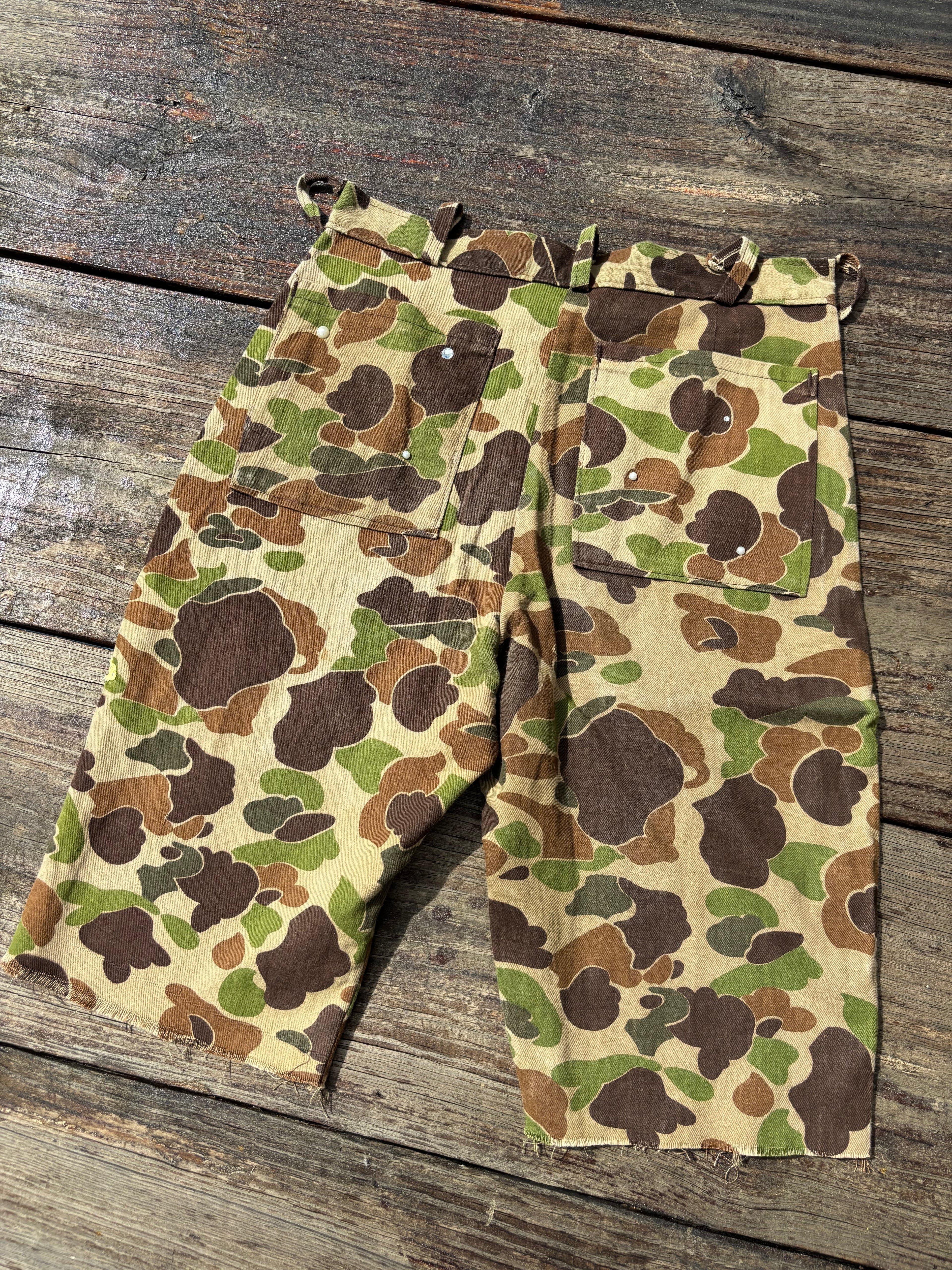 1 OF ⇂ STAR CAMO JORTS